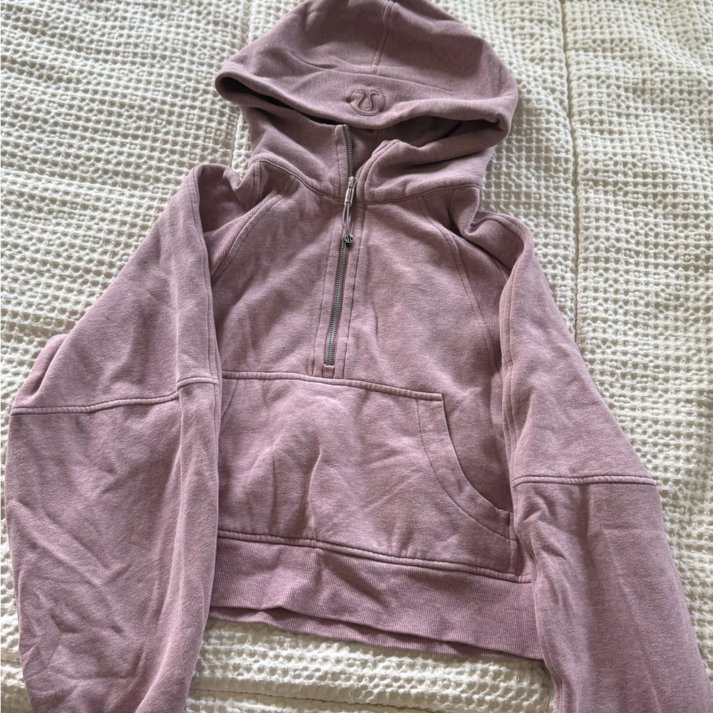 Lululemon 1/2 zip scuba crop